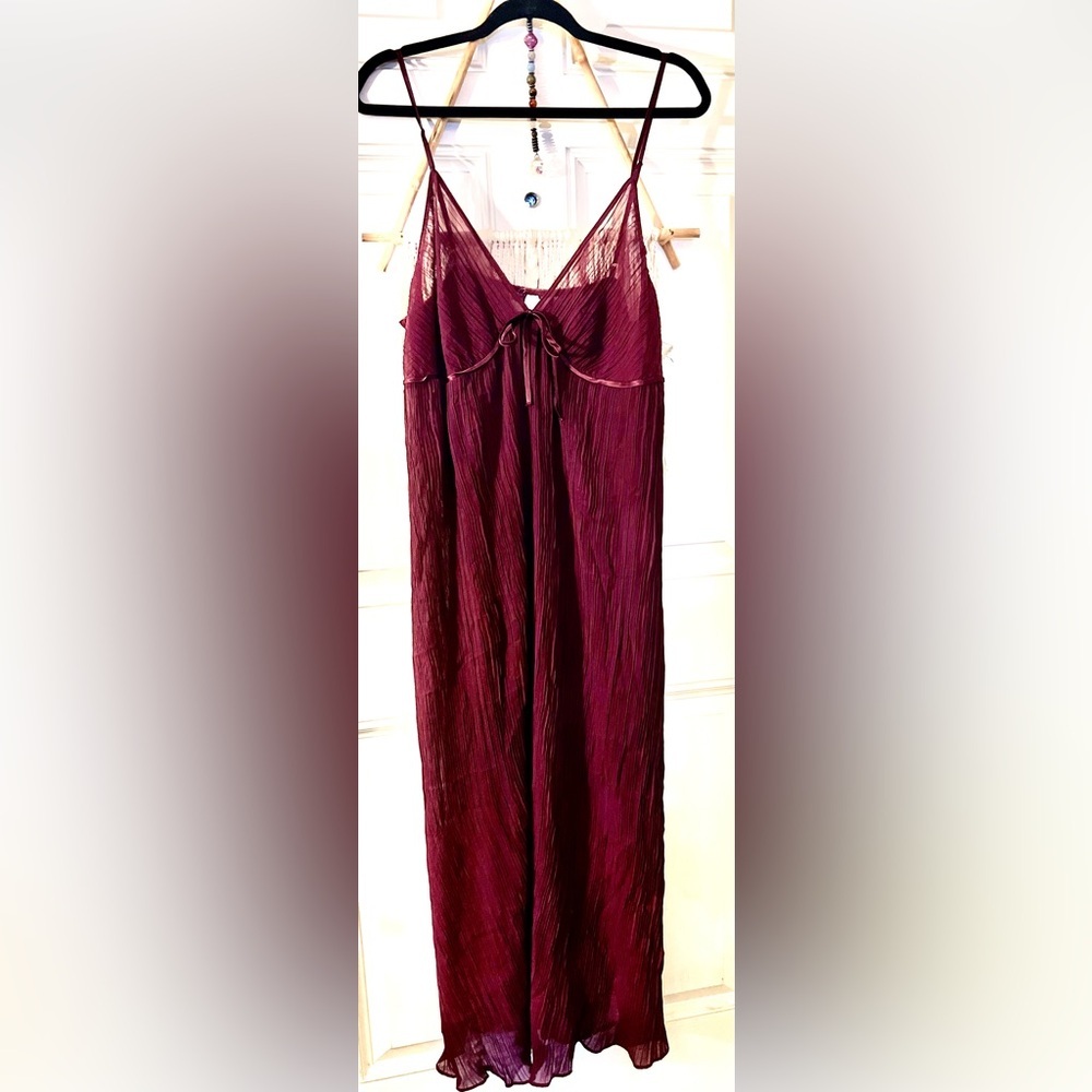 Cacique- Long Crinkle Sheer Lingerie Gown, empire cut deep burgundy. SZ 14/16
